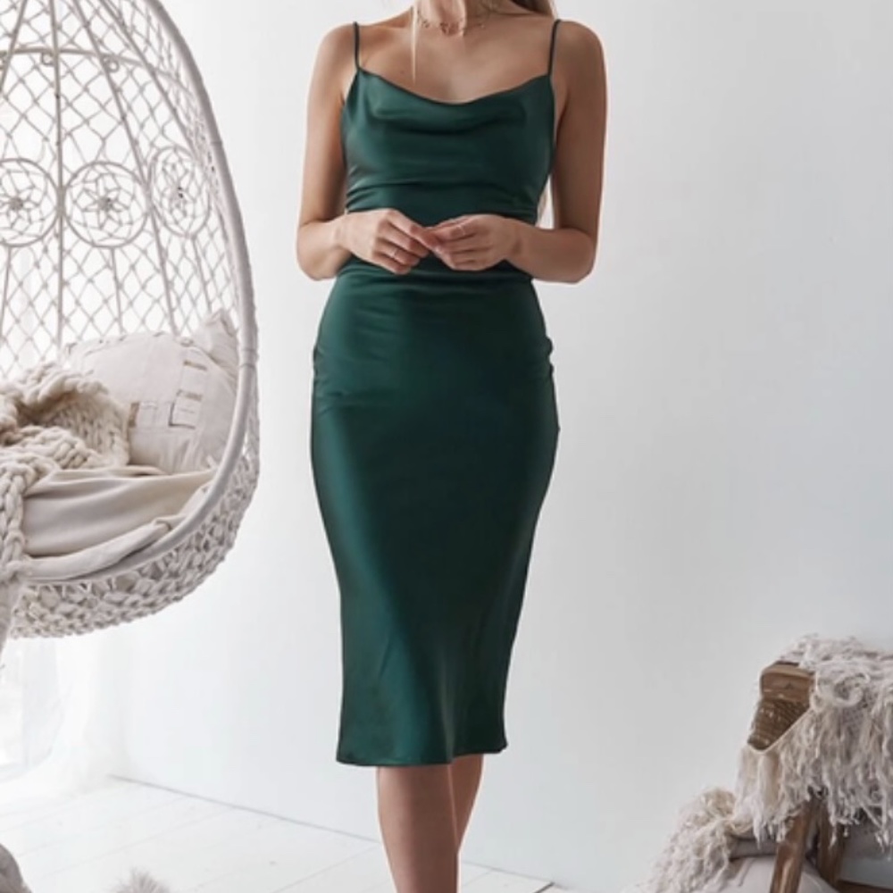 Lady Black Tie Aspen Midi Dress